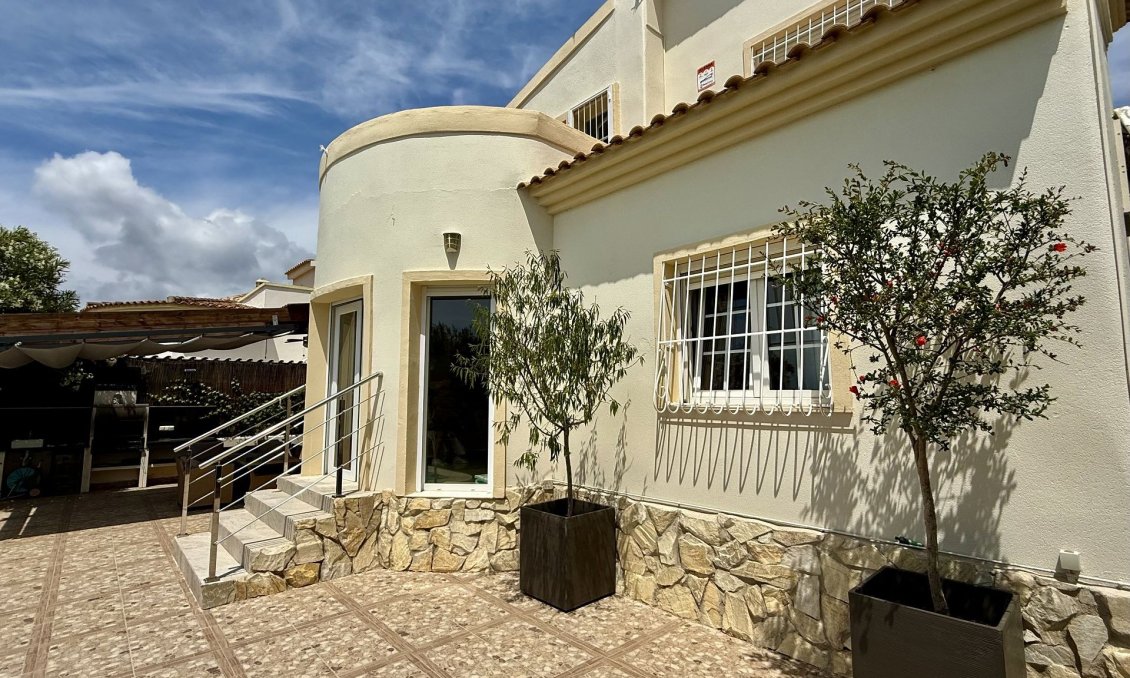 Wiederverkauf - Villa -
Orihuela Costa - Costa Blanca