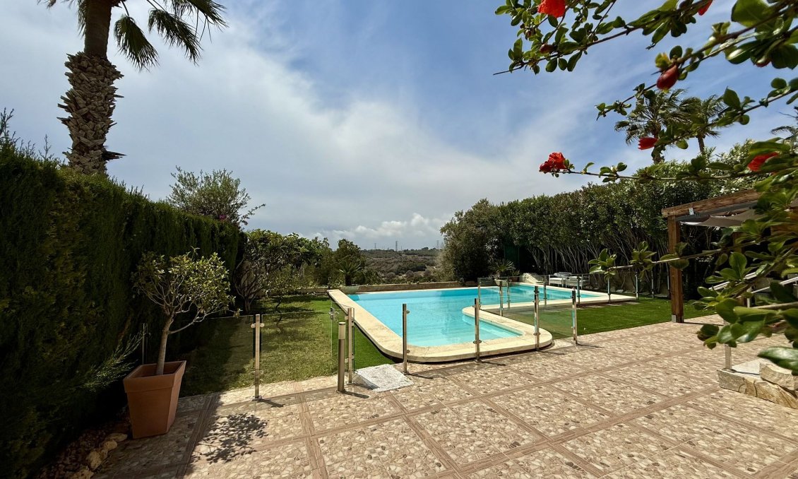 Wiederverkauf - Villa -
Orihuela Costa - Costa Blanca