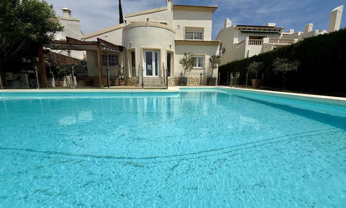 Wiederverkauf - Villa -
Orihuela Costa - Costa Blanca