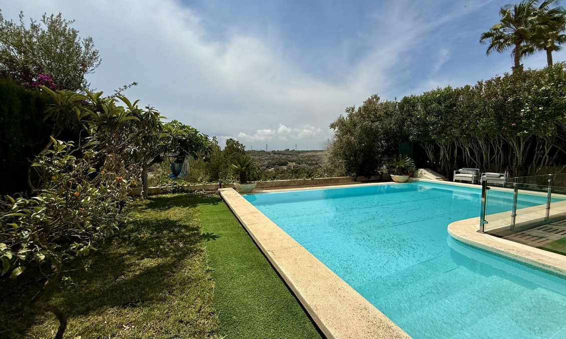 Wiederverkauf - Villa -
Orihuela Costa - Costa Blanca