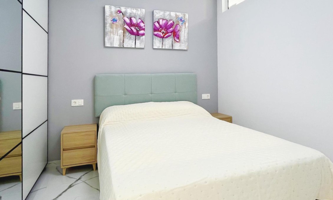 Segunda mano - Apartamento -
Torrevieja - Playa del Cura