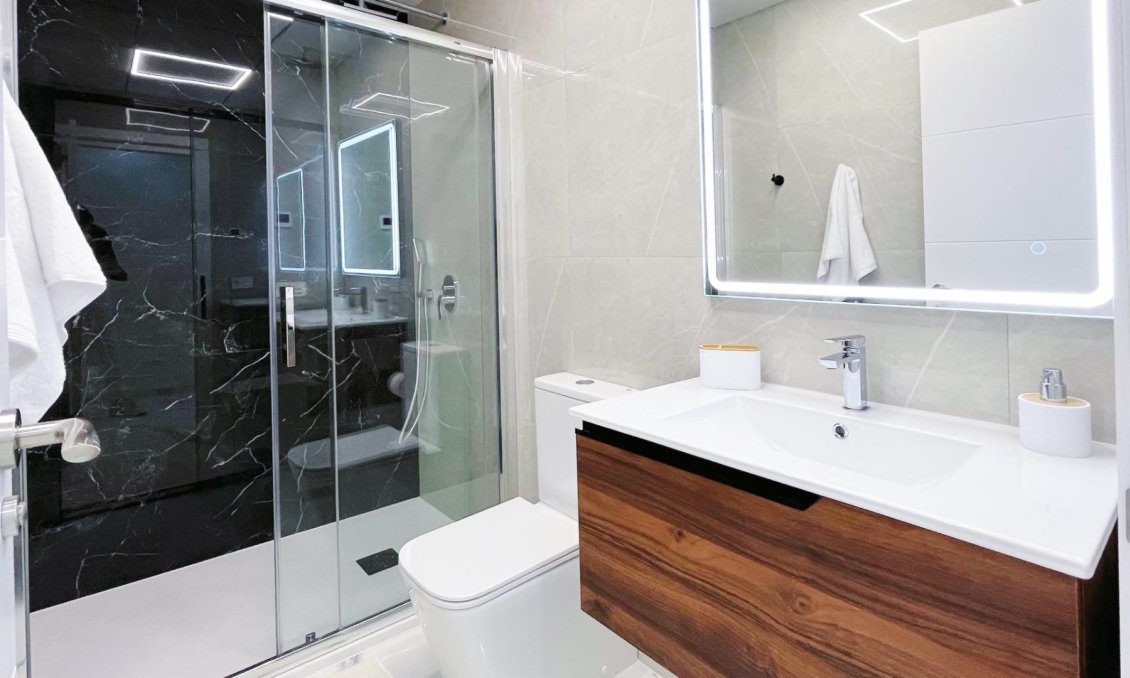 Segunda mano - Apartamento -
Torrevieja - Playa del Cura