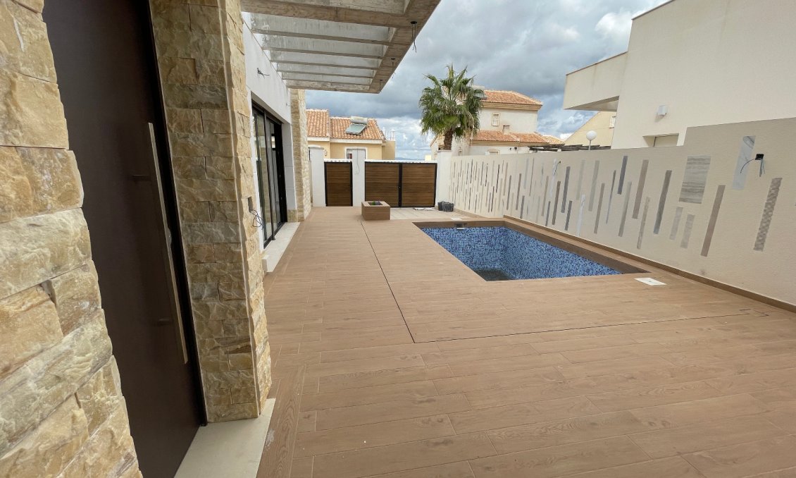 Segunda mano - Villa -
Ciudad Quesada - Costa Blanca