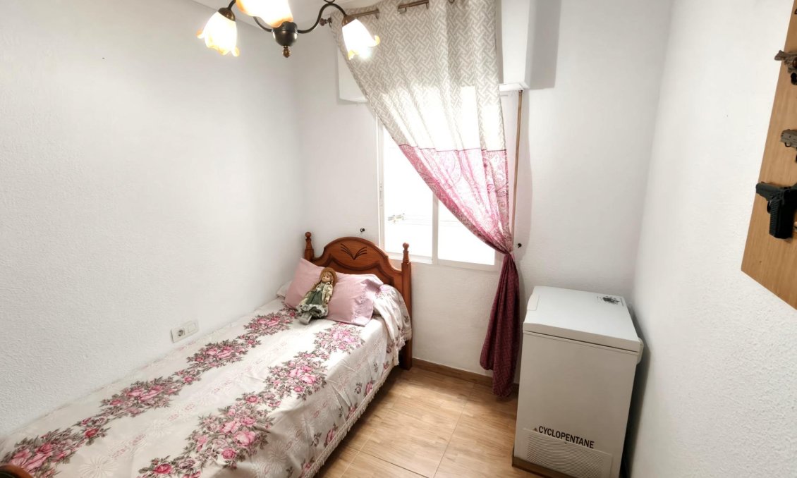 Segunda mano - Apartamento -
Torrevieja - Playa del Cura