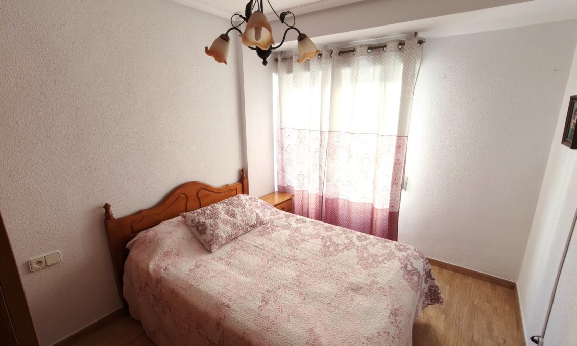Segunda mano - Apartamento -
Torrevieja - Playa del Cura