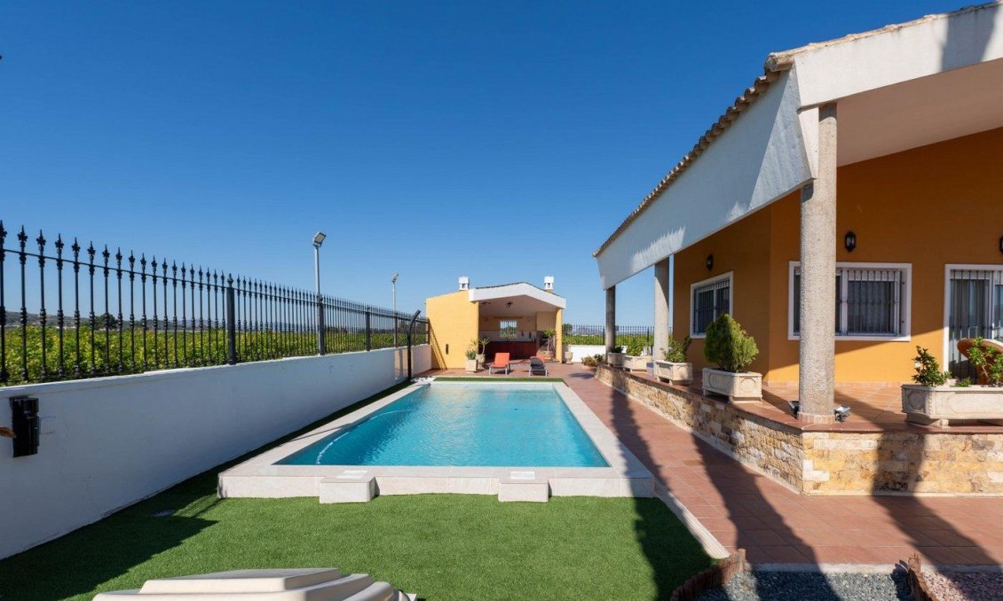 Segunda mano - Villa -
Orihuela - Orihuela Ciudad