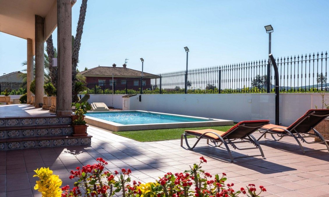 Segunda mano - Villa -
Orihuela - Orihuela Ciudad