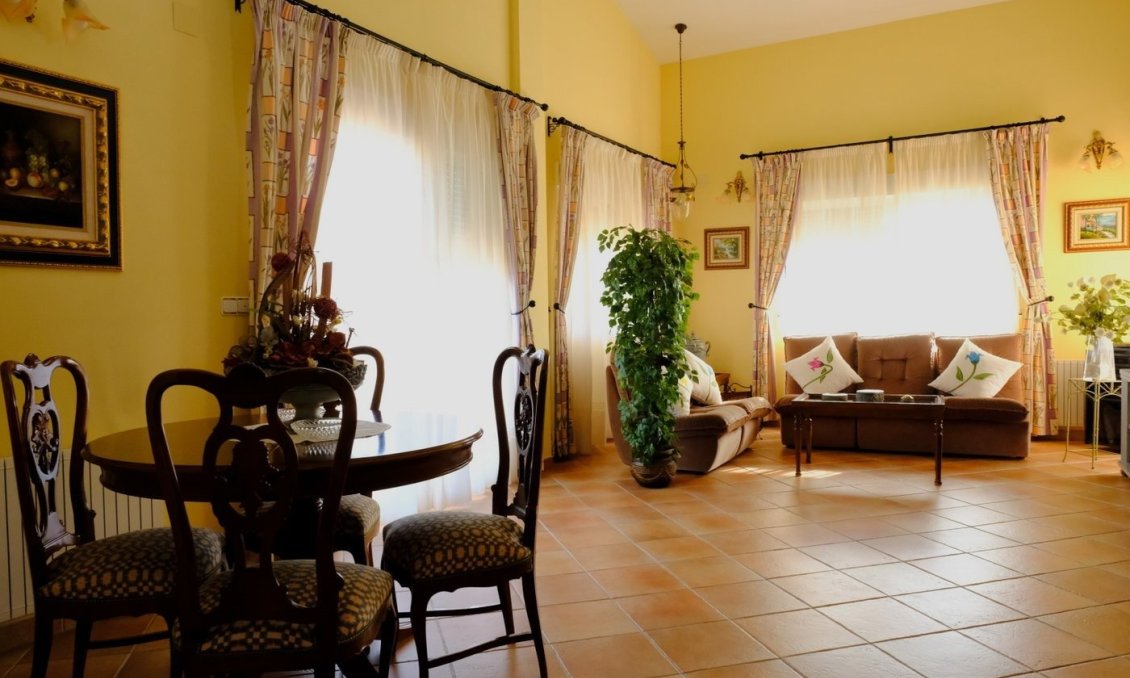 Segunda mano - Villa -
Orihuela - Orihuela Ciudad