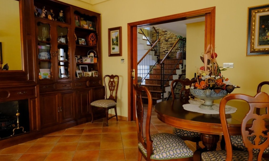 Segunda mano - Villa -
Orihuela - Orihuela Ciudad