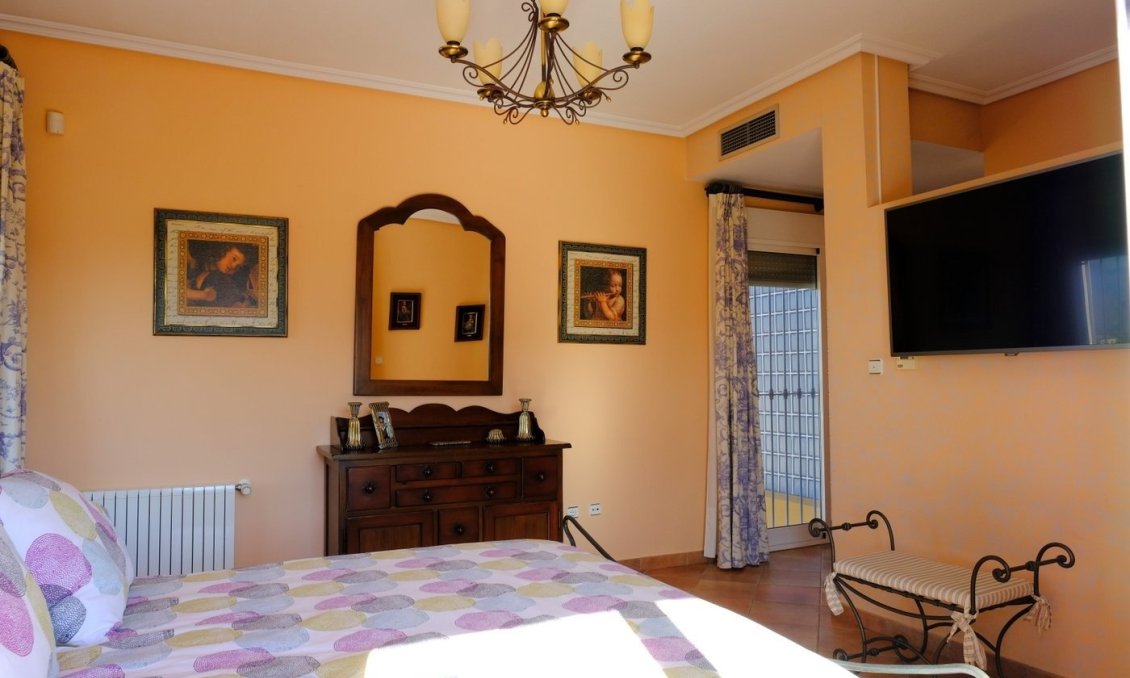 Segunda mano - Villa -
Orihuela - Orihuela Ciudad