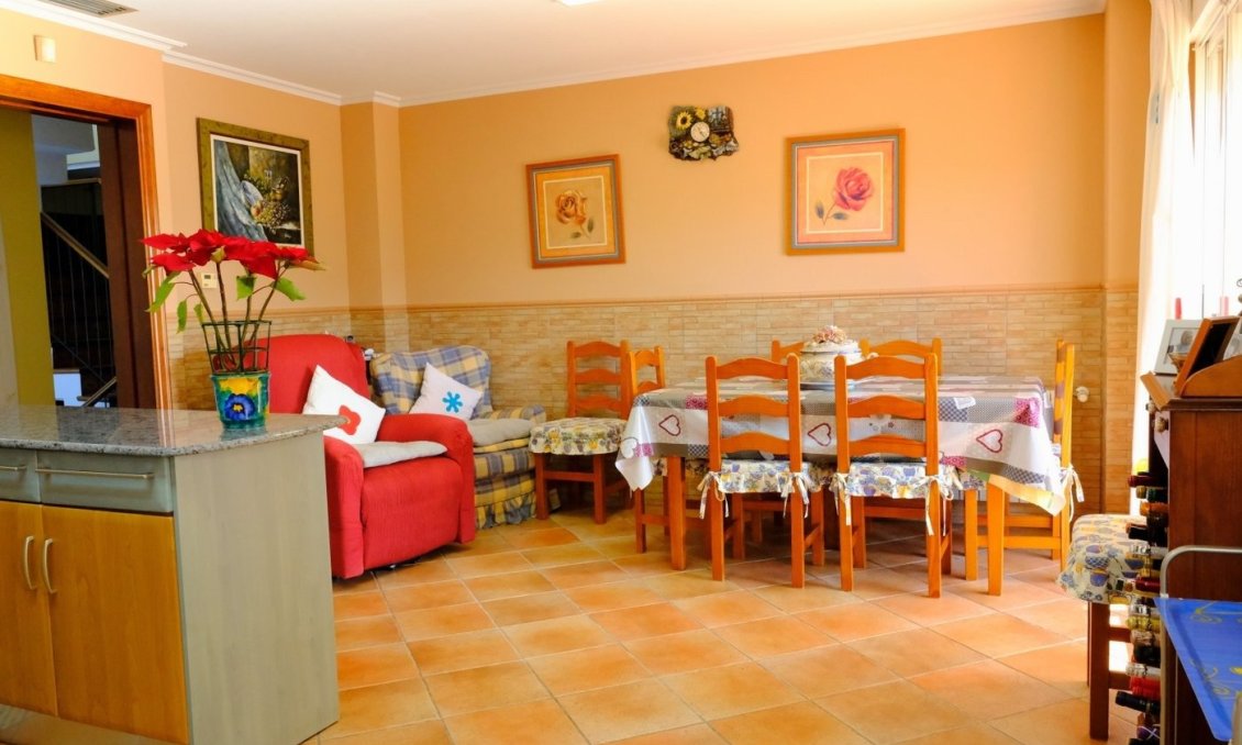 Segunda mano - Villa -
Orihuela - Orihuela Ciudad