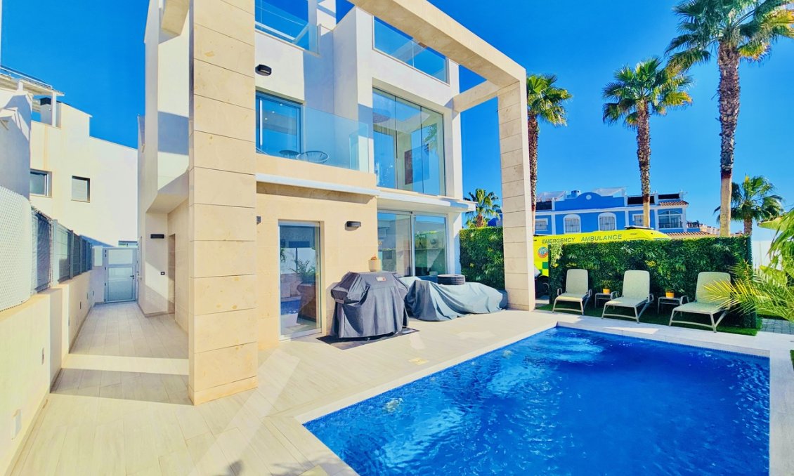 Segunda mano - Villa -
Cabo Roig - Costa Blanca