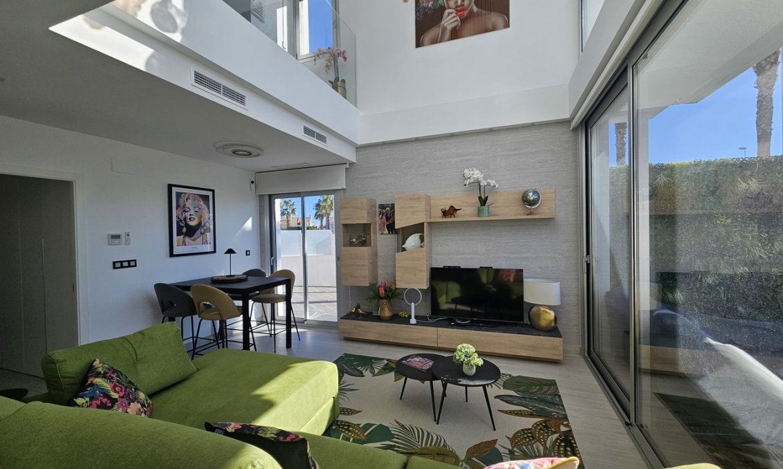 Segunda mano - Villa -
Cabo Roig - Costa Blanca