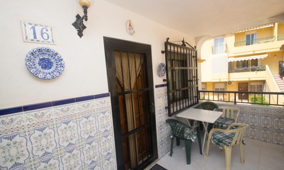 Segunda mano - Apartamento -
Torrevieja - Mar Azul