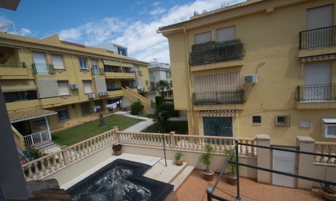 Segunda mano - Apartamento -
Torrevieja - Mar Azul