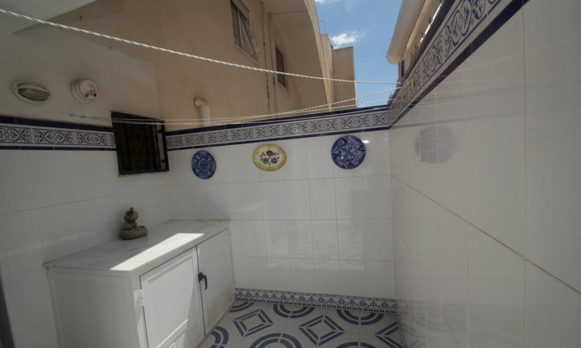 Segunda mano - Apartamento -
Torrevieja - Mar Azul