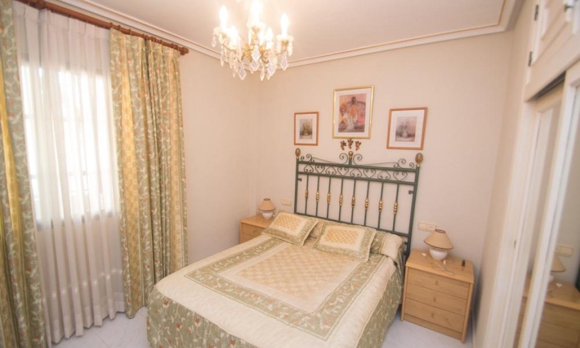 Segunda mano - Apartamento -
Torrevieja - Mar Azul
