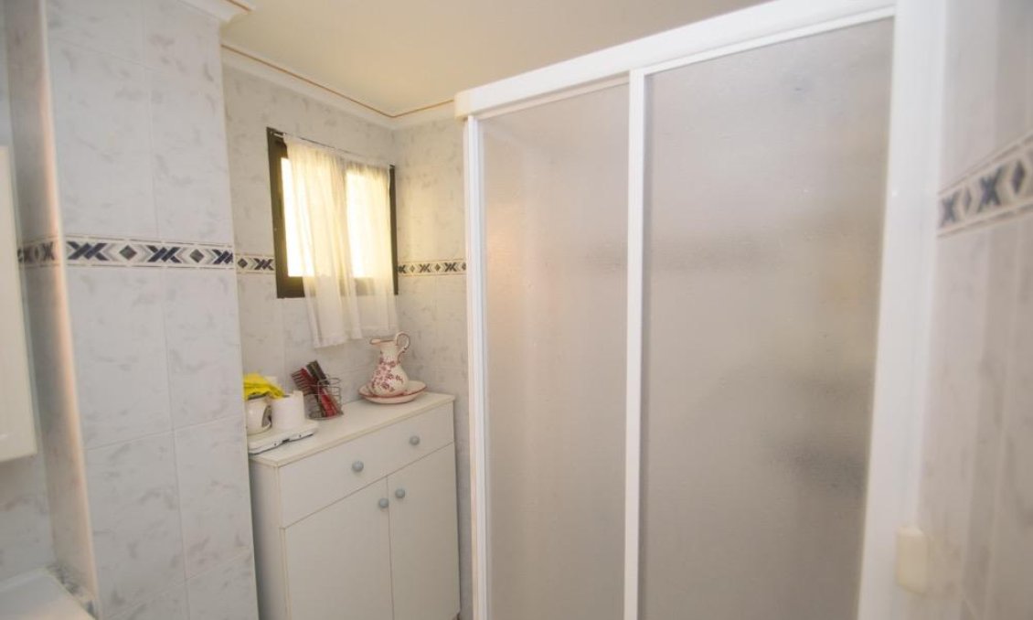 Segunda mano - Apartamento -
Torrevieja - Mar Azul