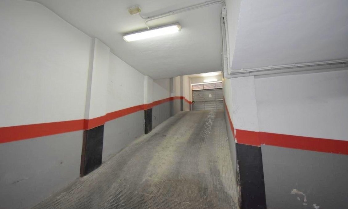 Segunda mano - Apartamento -
Torrevieja - Centro - Muelle Pesquero