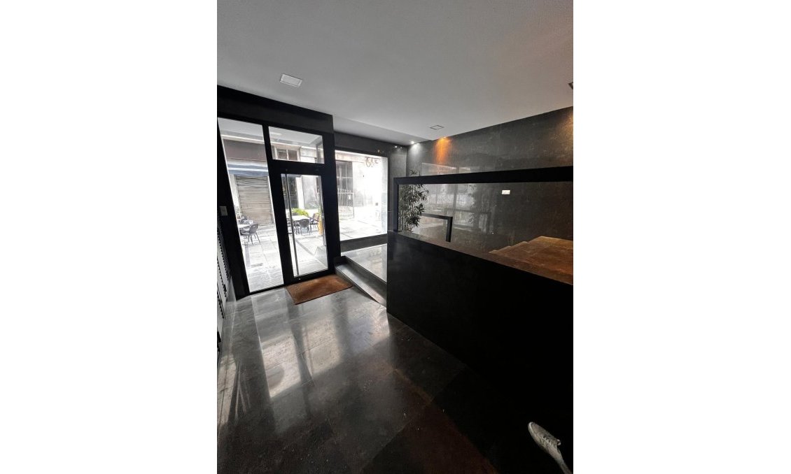 Segunda mano - Apartamento -
Torrevieja - Centro - Muelle Pesquero