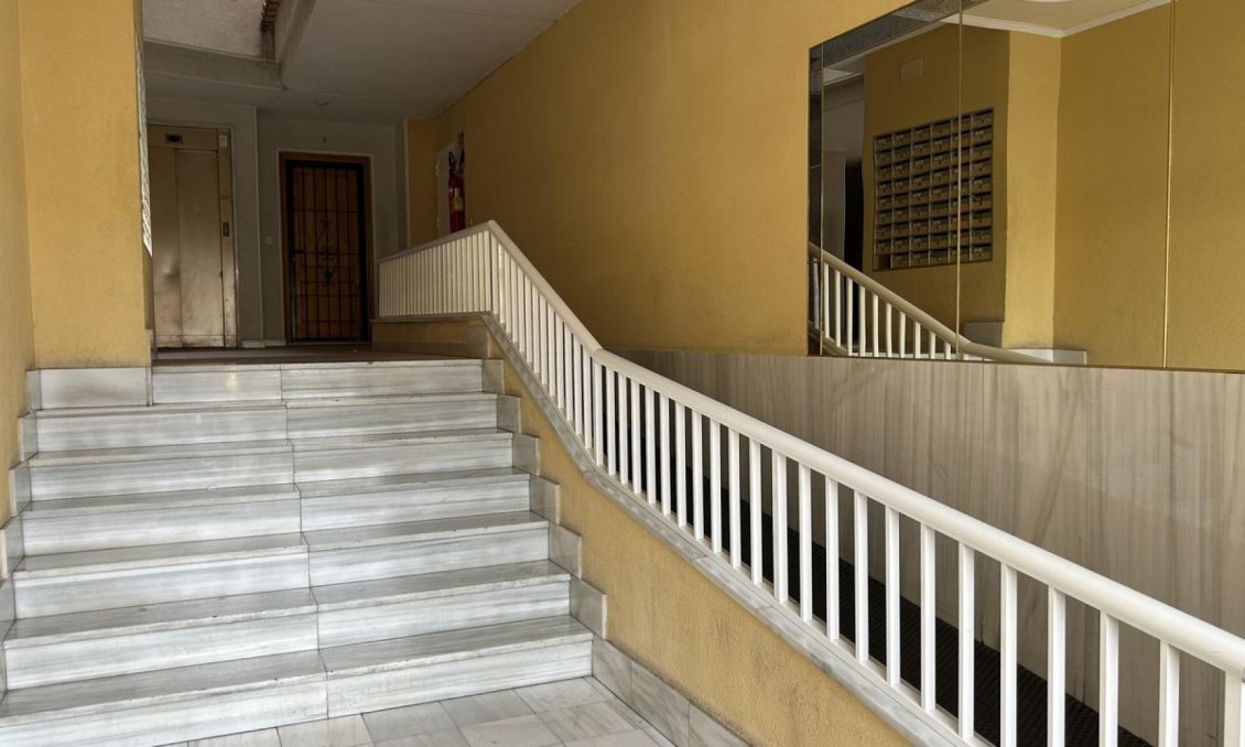 Wiederverkauf - Wohnung -
Torrevieja - Costa Blanca