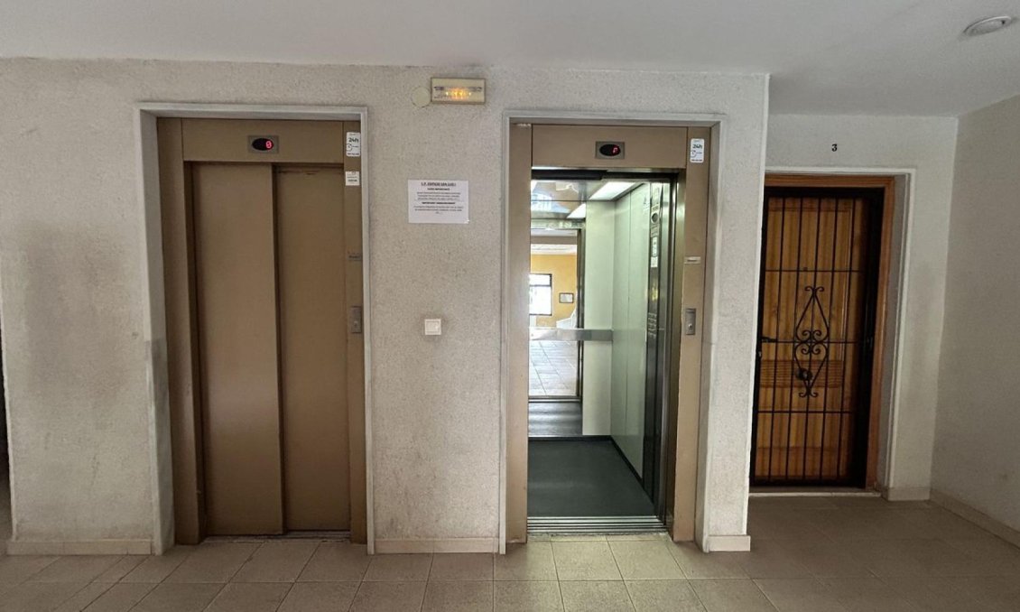 Wiederverkauf - Wohnung -
Torrevieja - Costa Blanca