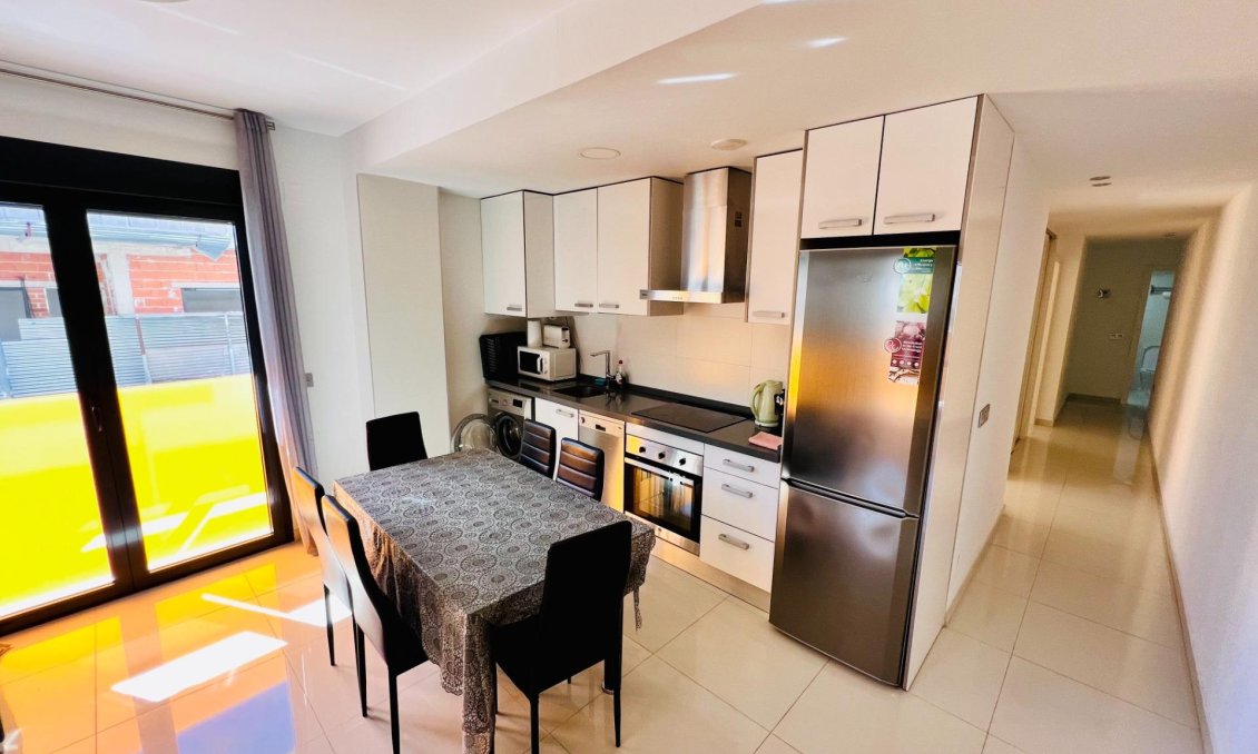 Segunda mano - Apartamento -
Torrevieja - Playa del Cura