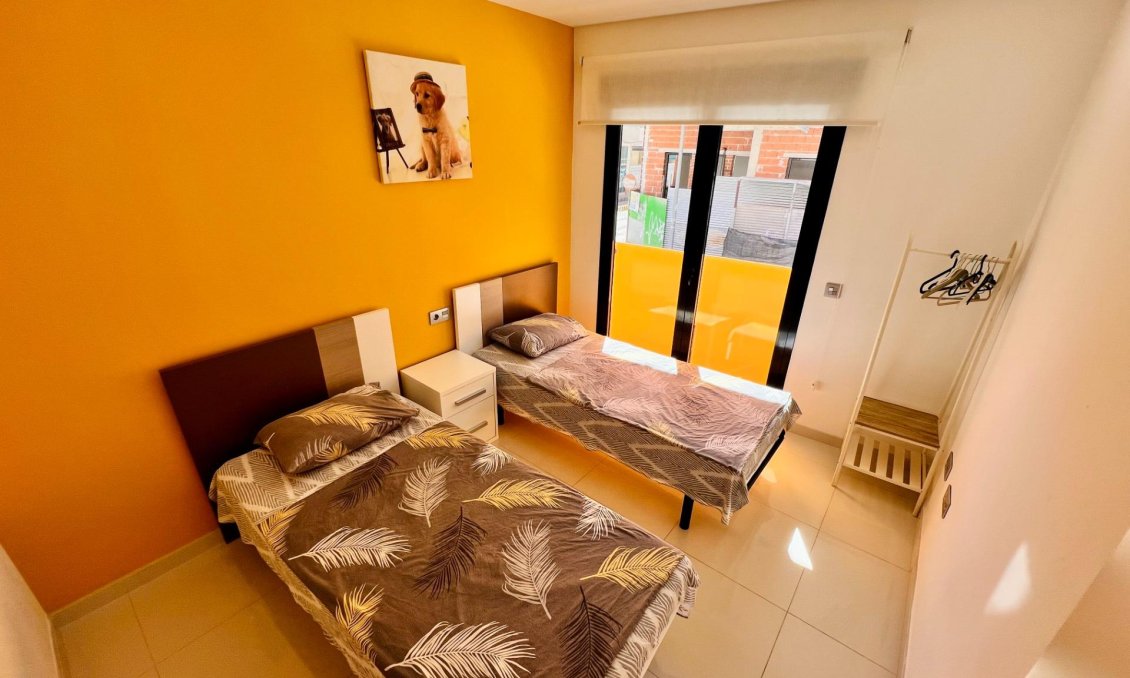 Segunda mano - Apartamento -
Torrevieja - Playa del Cura