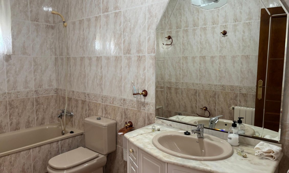 Segunda mano - Town House -
Formentera del Segura - Pueblo 5