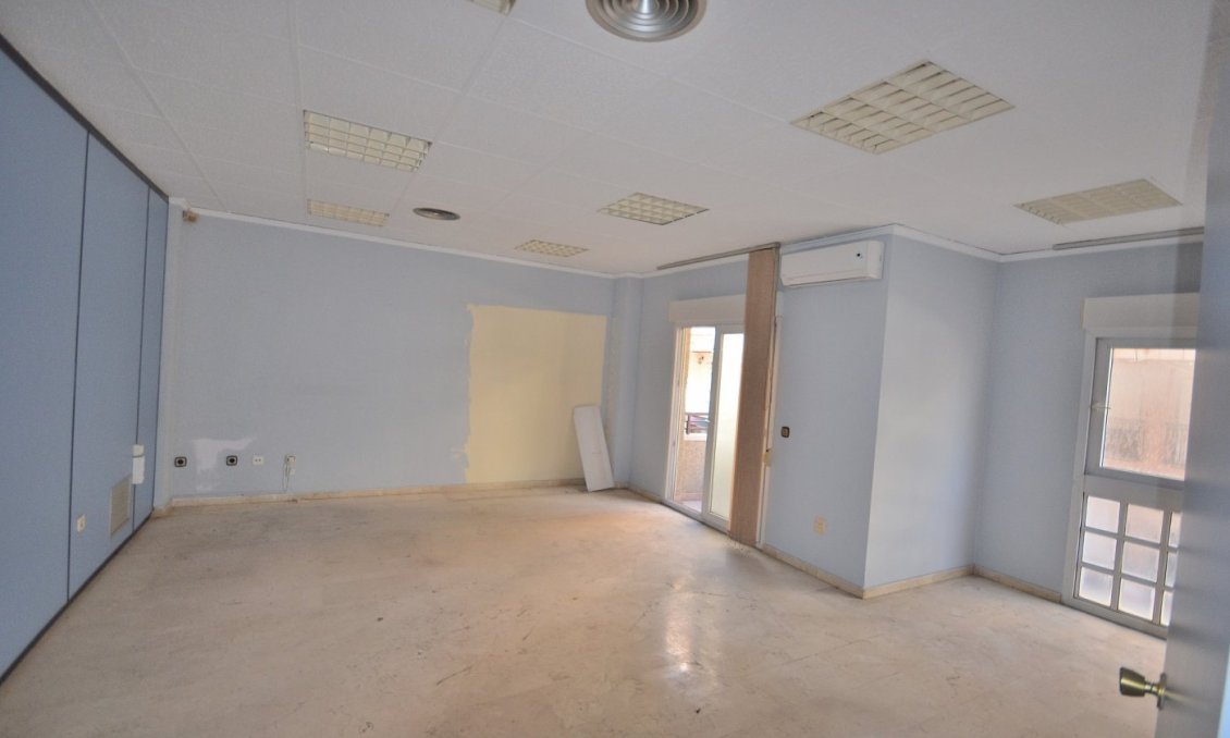 Segunda mano - Apartamento -
Torrevieja - Centro