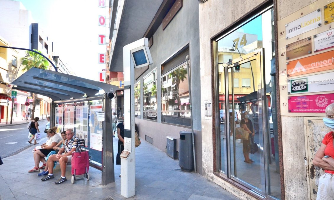 Segunda mano - Apartamento -
Torrevieja - Centro