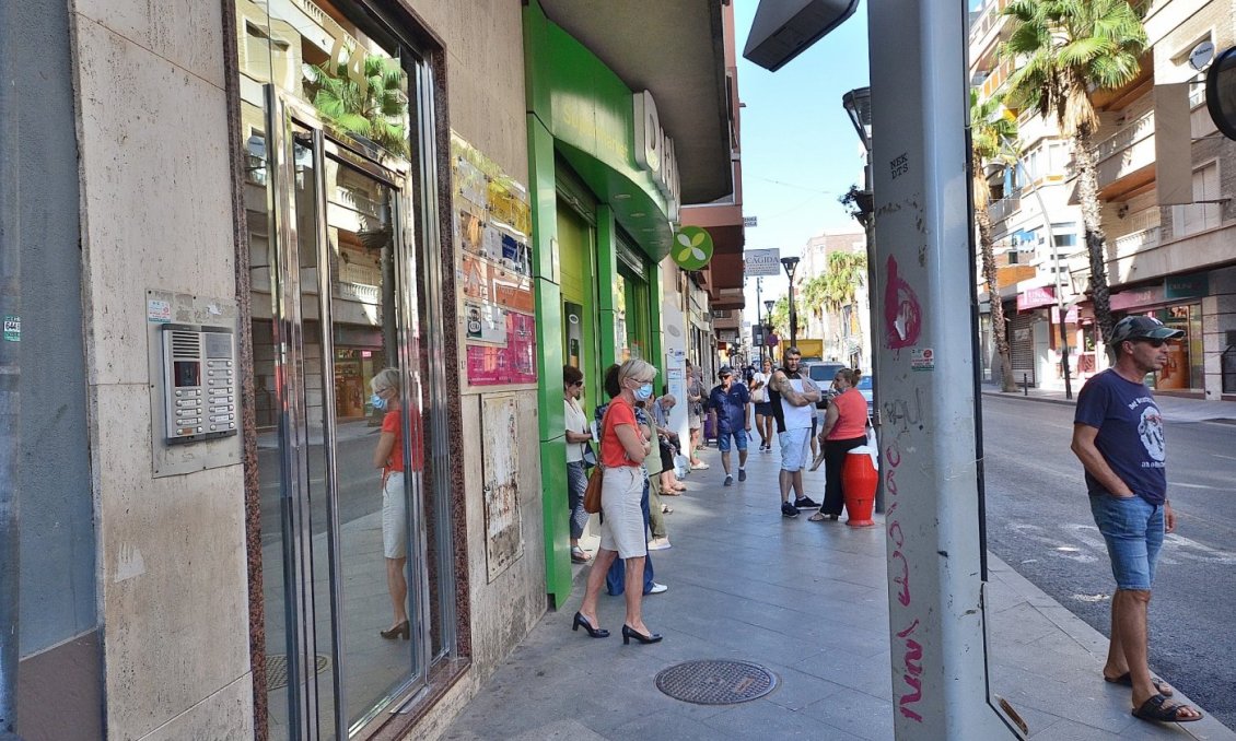 Segunda mano - Apartamento -
Torrevieja - Centro