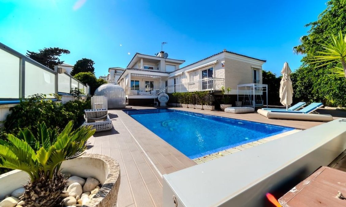 Wiederverkauf - Villa -
Torrevieja - Costa Blanca