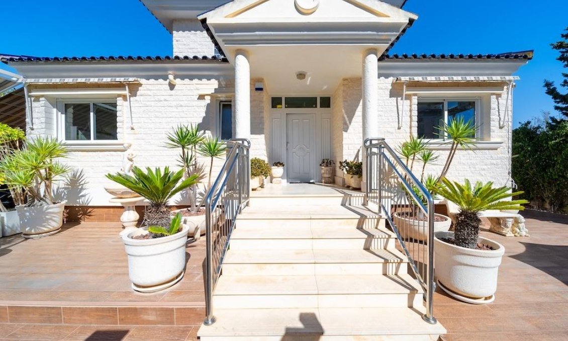 Wiederverkauf - Villa -
Torrevieja - Costa Blanca