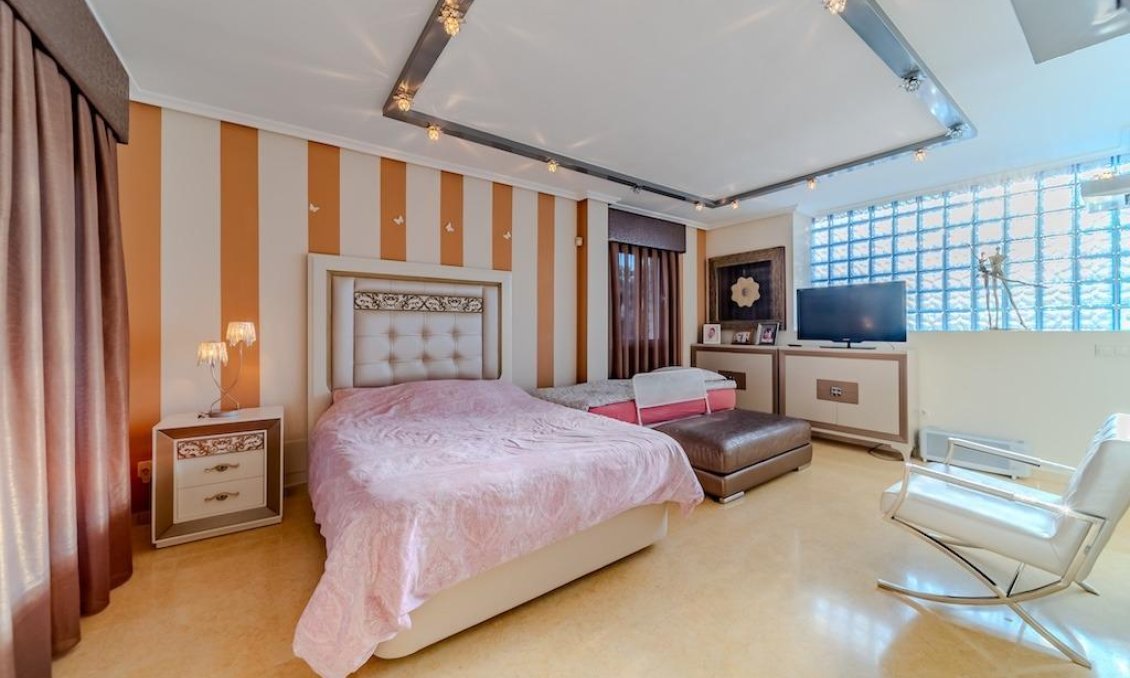 Wiederverkauf - Villa -
Torrevieja - Costa Blanca