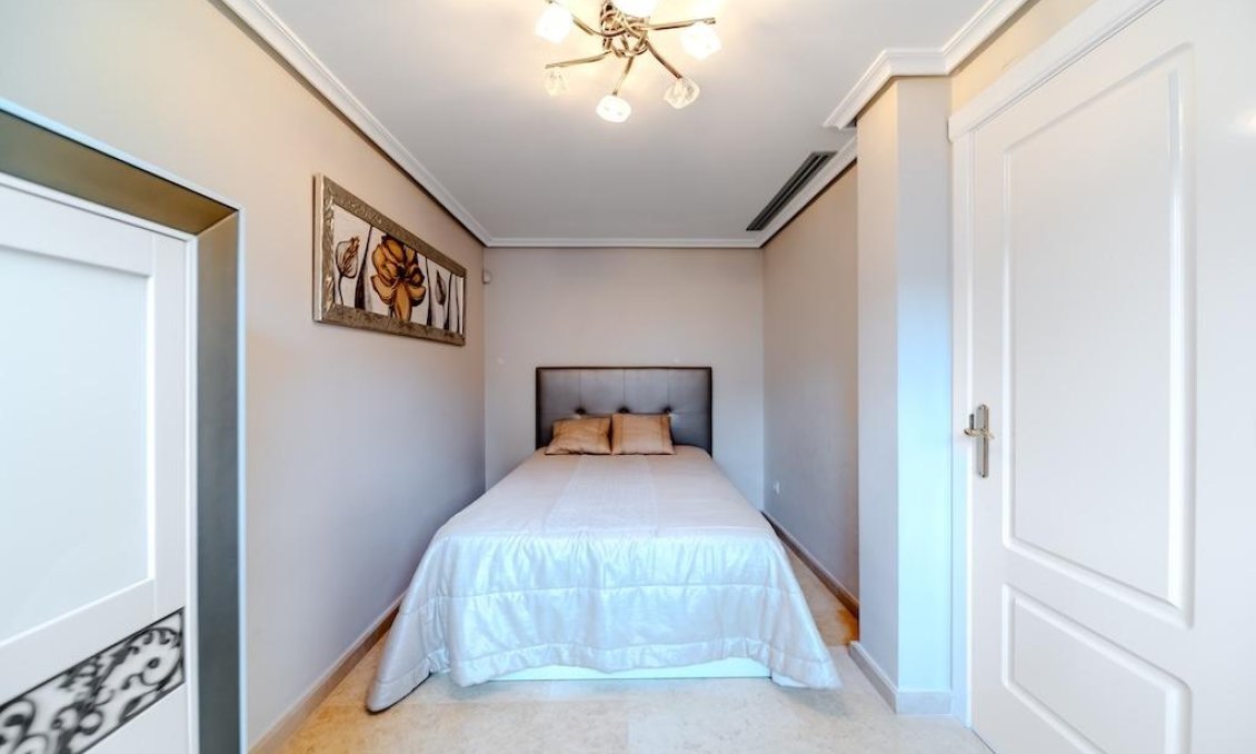 Wiederverkauf - Villa -
Torrevieja - Costa Blanca