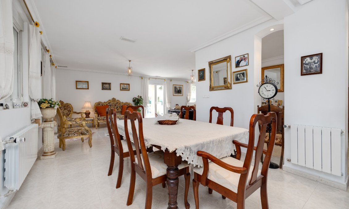 Segunda mano - Villa -
Aspe - Inland