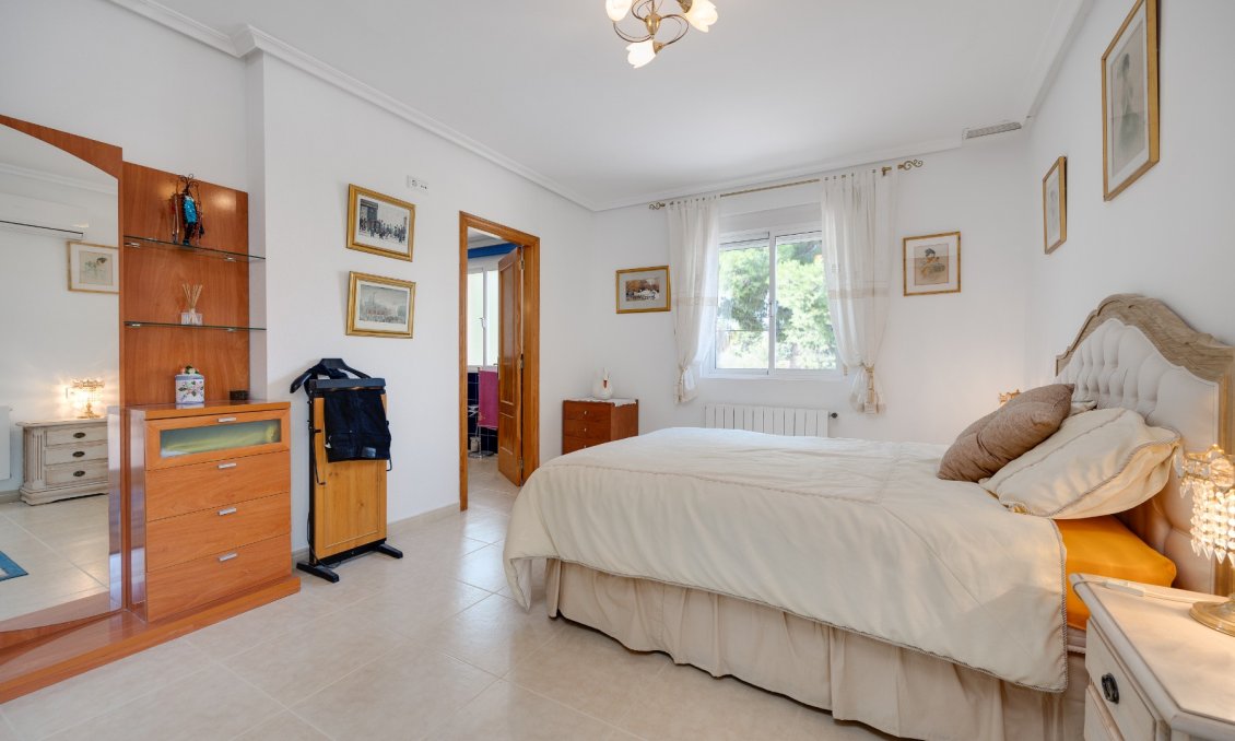 Segunda mano - Villa -
Aspe - Inland