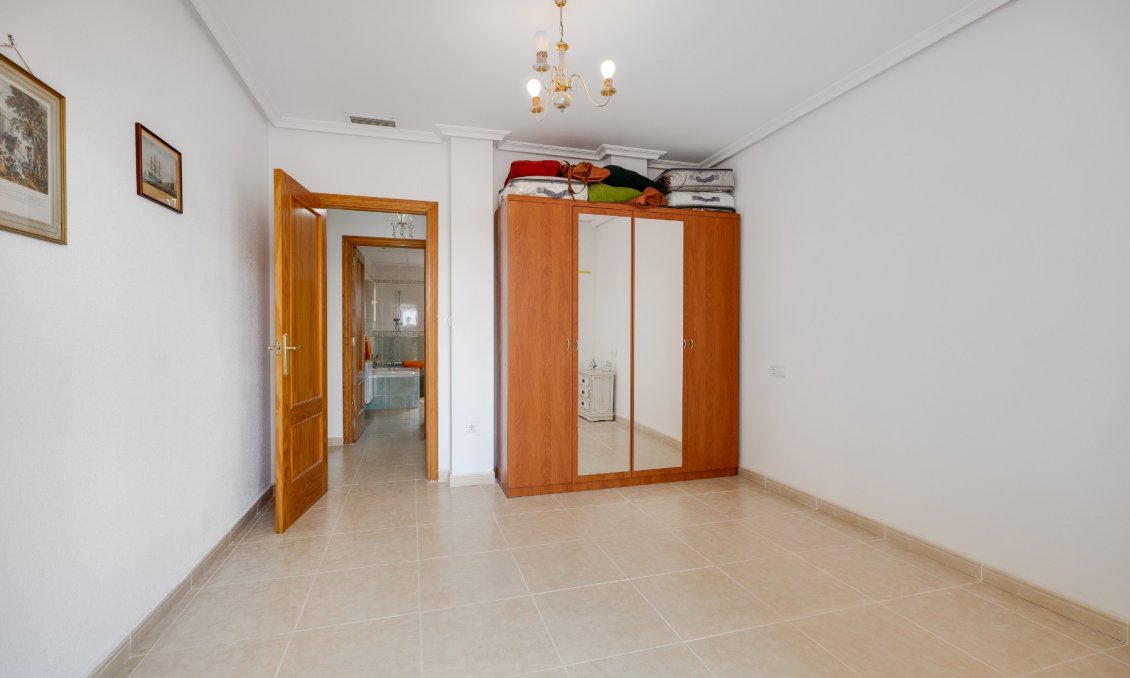 Segunda mano - Villa -
Aspe - Inland