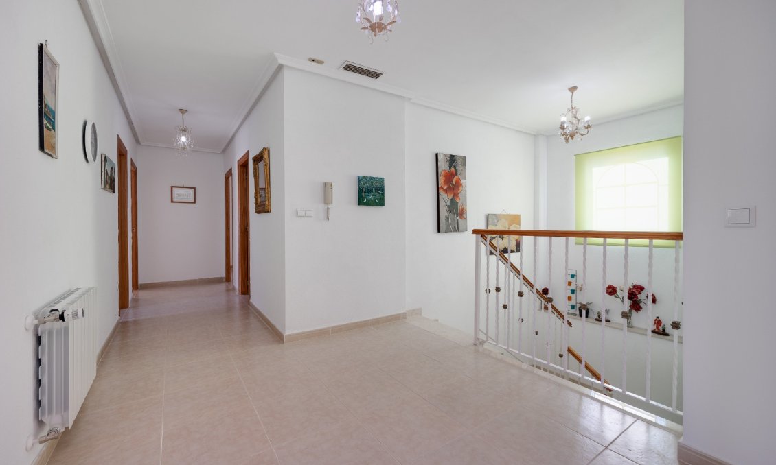 Segunda mano - Villa -
Aspe - Inland