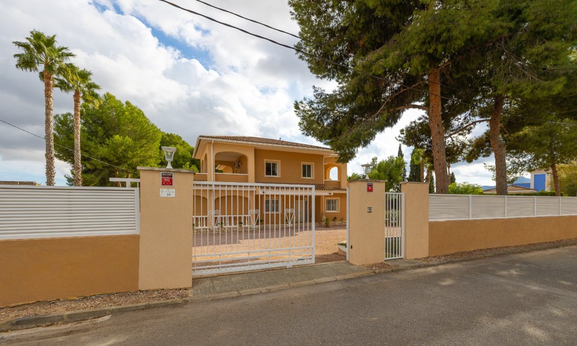 Segunda mano - Villa -
Aspe - Inland