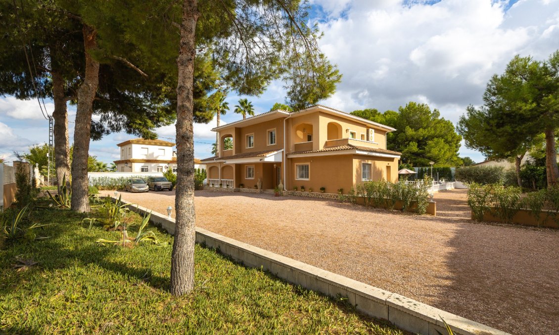 Segunda mano - Villa -
Aspe - Inland