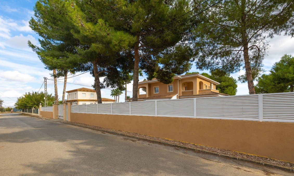 Segunda mano - Villa -
Aspe - Inland
