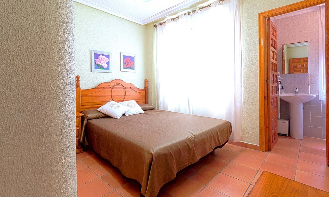 Segunda mano - Bungalow -
Torrevieja - Costa Blanca