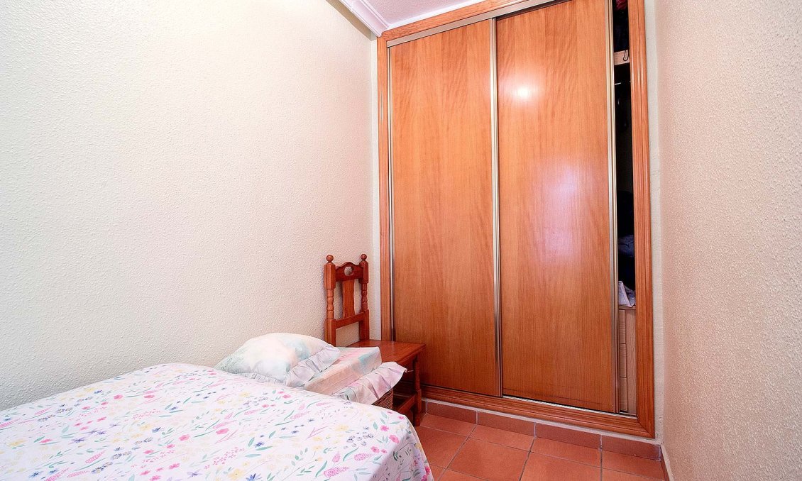 Segunda mano - Bungalow -
Torrevieja - Costa Blanca