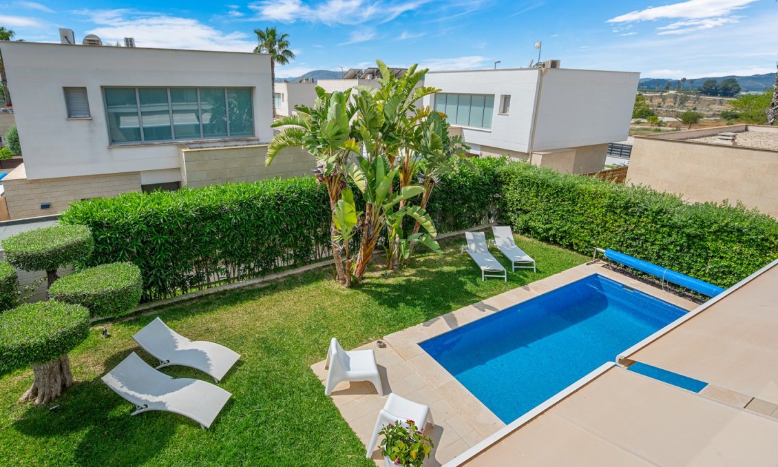 Segunda mano - Villa -
Orihuela - Inland