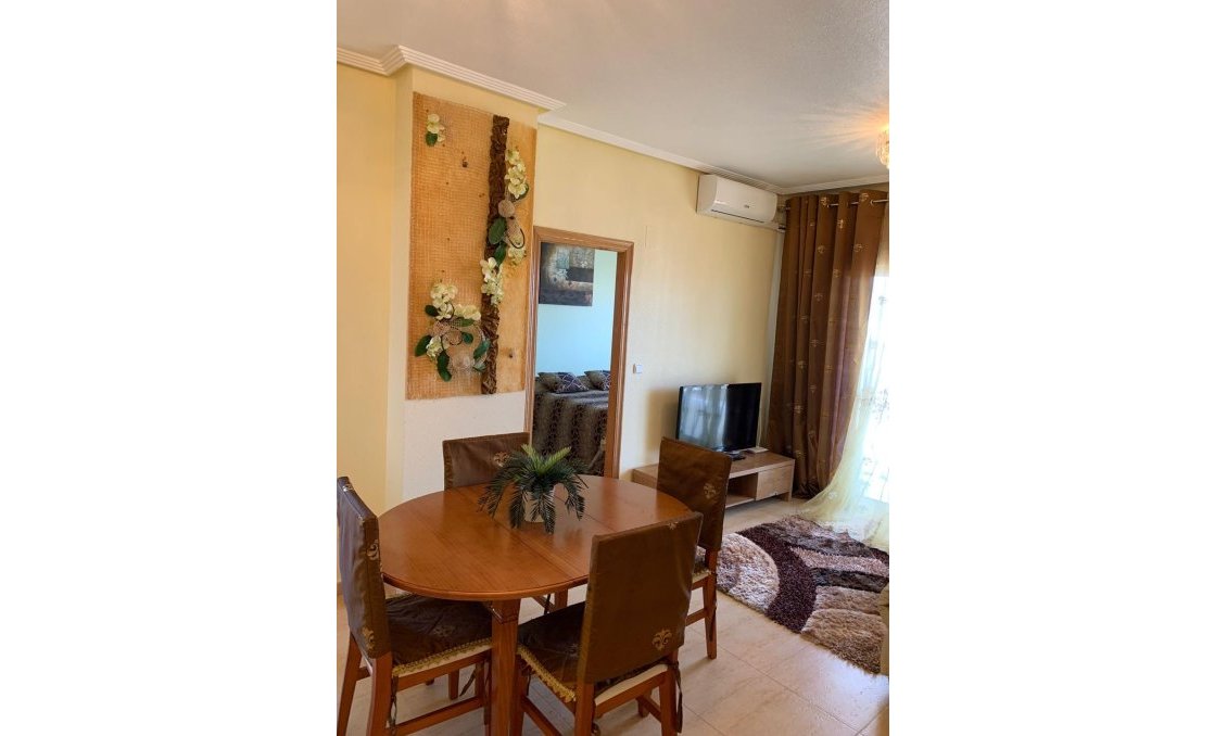 Segunda mano - Apartamento -
Guardamar del Segura - Puerto