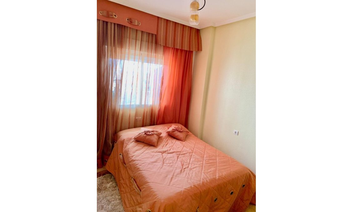 Segunda mano - Apartamento -
Guardamar del Segura - Puerto