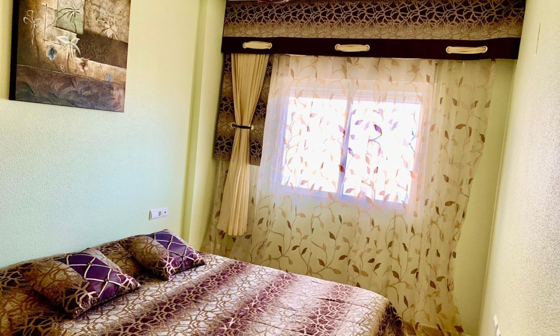 Segunda mano - Apartamento -
Guardamar del Segura - Puerto