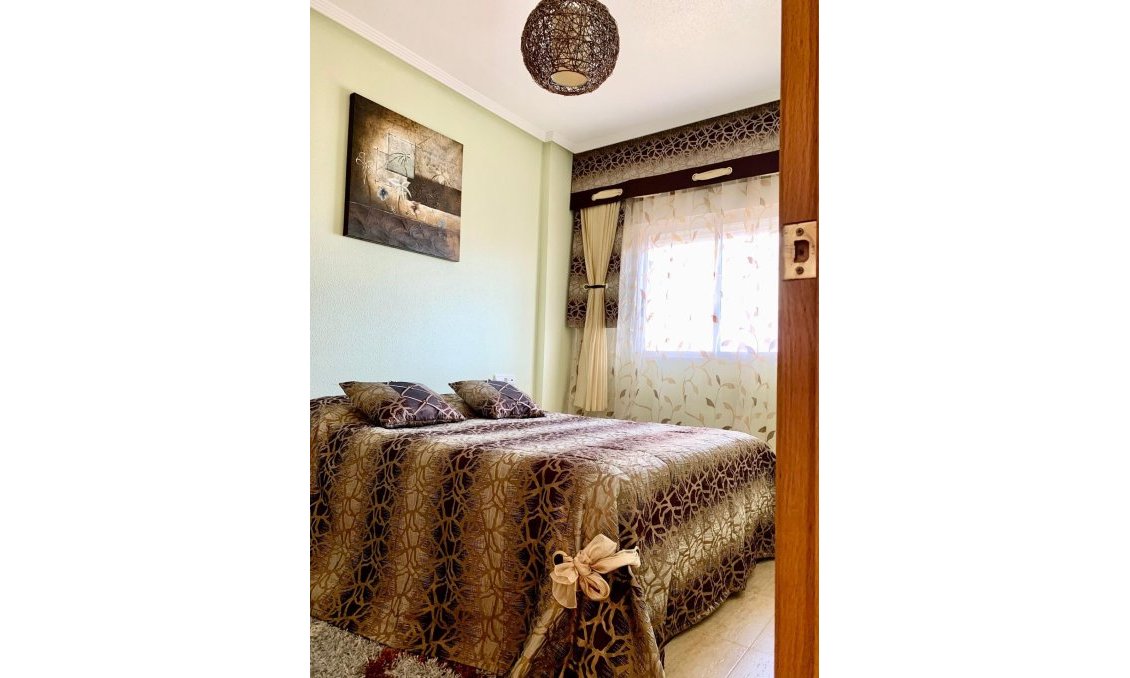 Segunda mano - Apartamento -
Guardamar del Segura - Puerto